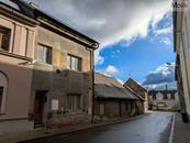 Prodej 1/2 rodinného domu 2+1 (80 m2), v obci Duchcov, ulice Míru 306/39., cena 550000 CZK / objekt, nabízí 